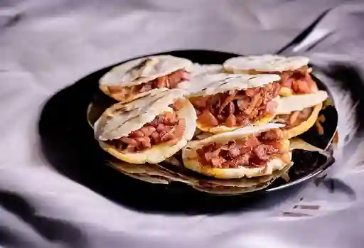 Arepa de Queso y Chorizo