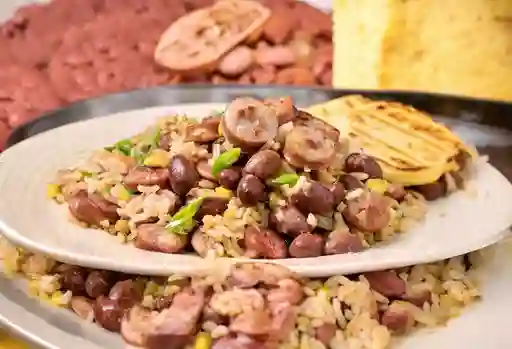 Calentado de Frijol y Chorizo
