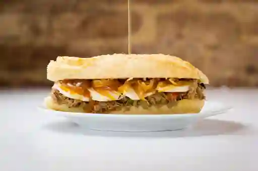 Sándwich Carne Caramelizada