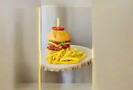 Hamburguesa Pal Patio Papas Francesas