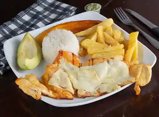 🍗 Pechuga Gratinada + Papa a la Francesa + Limonada
