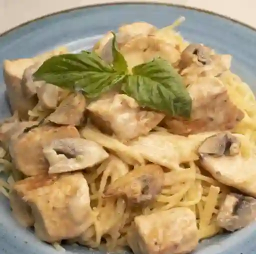 Pasta con Pollo