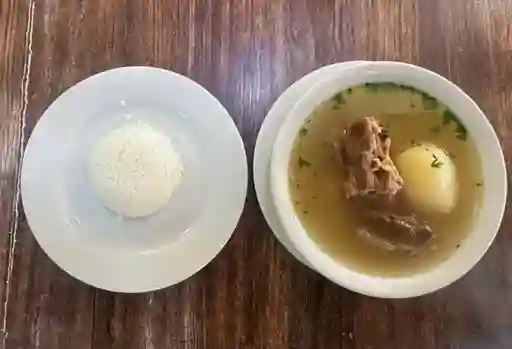 Caldo de Costilla