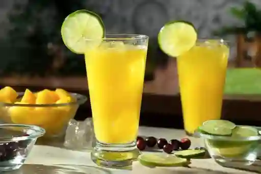 Limonada de Mango Biche