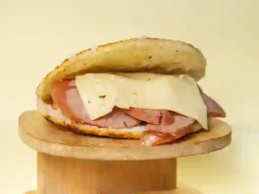 Longaniza y Queso