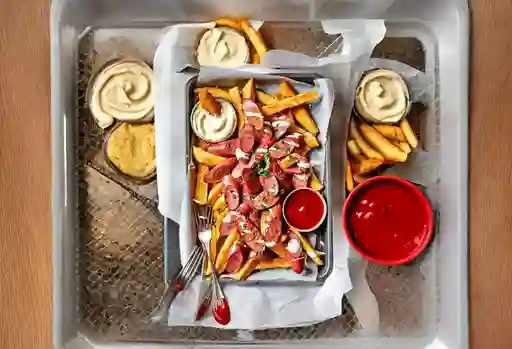 Salchipapa Suiza Pollo