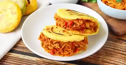 Arepacon Pollo y Queso
