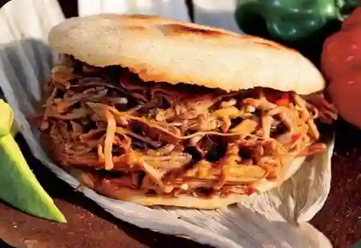 Arepa Pollo, Queso, Maduro