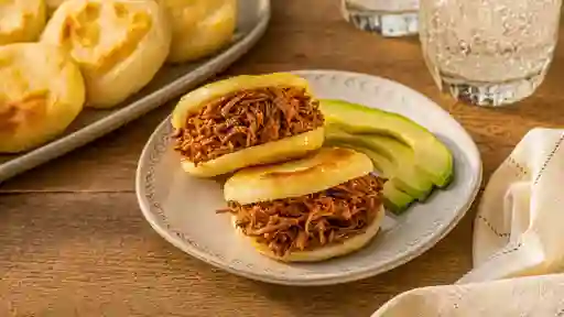 Arepa Carne, Queso y Maduro