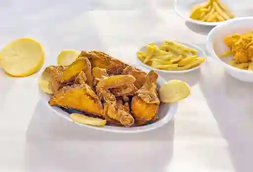 Bandeja con Pollo Broaster