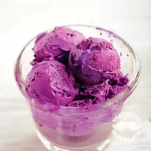 Litro de Gelato Sabor a Yogurt con Mora