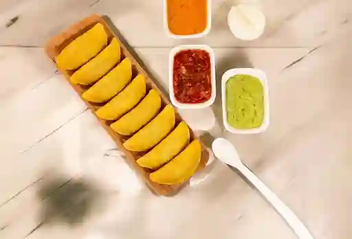 Empanada de Carne con Arroz