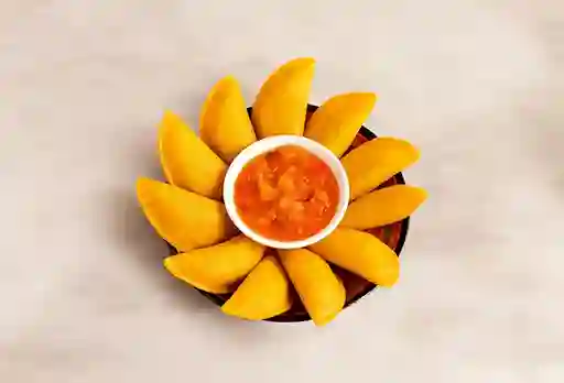 Empanada de Pollo con Arroz