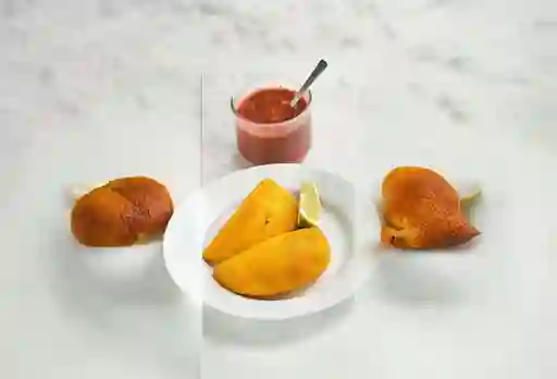 Empanada de Pollo y Queso X2