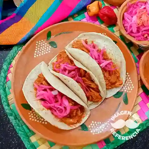 Taco de Cochinita X3