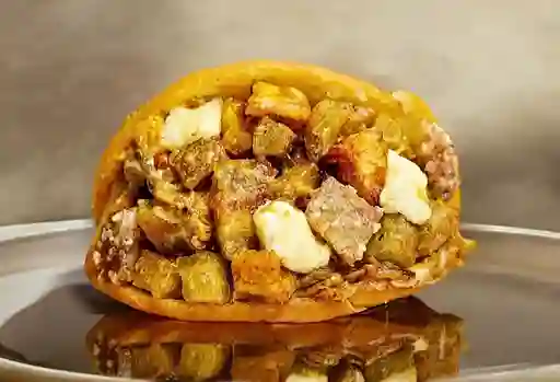 Chicharron Maduro y Queso