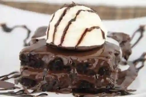 Torta de Chocolate con Helado