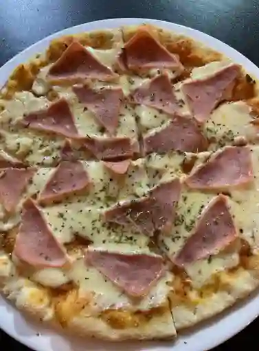 Pizza Jamón con Queso