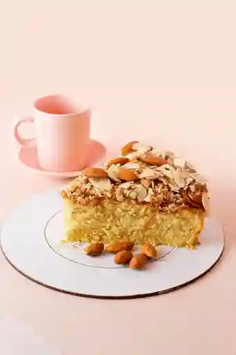 Porción de Torta de Almendras Amaretto