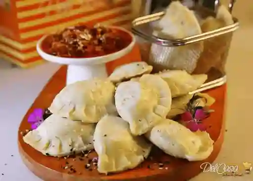 Congelados Mini Empanadas (Pollo O Carne)