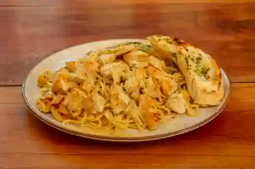 Pastas con Pollo