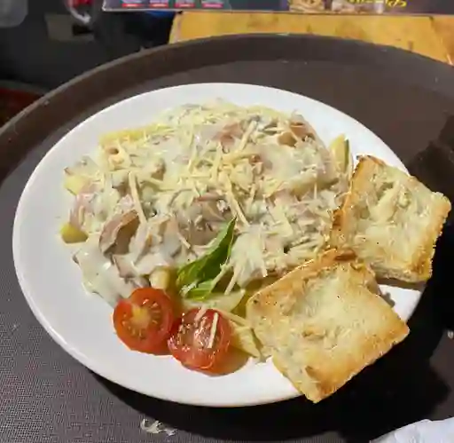 Pasta Alfredo