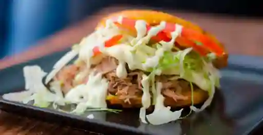 Arepa con Huevos Pericos