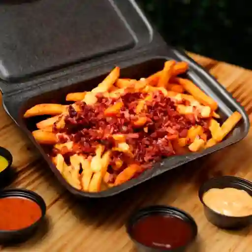 Papas con Cheddar y Tocineta