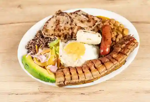 Bandeja Típica