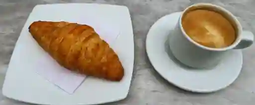 Croissant + Latte