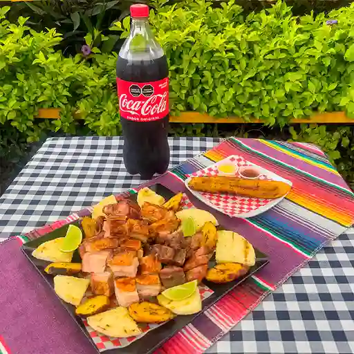 Picada Familiar Gaseosa y Platano Maduro