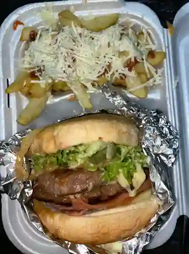Hamburguesa Doble Carne y Papas