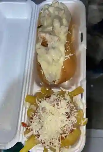 Perro con Pollo y Papas