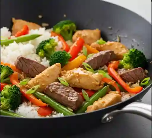 Arroz Wok Hiyoko-Niku