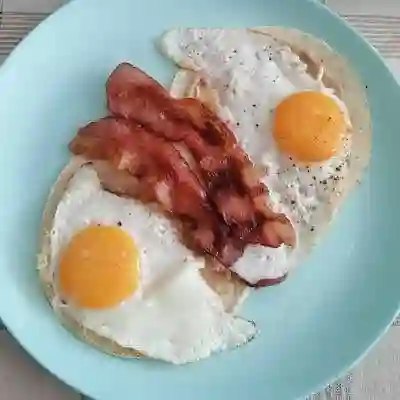 Huevos Tocineta