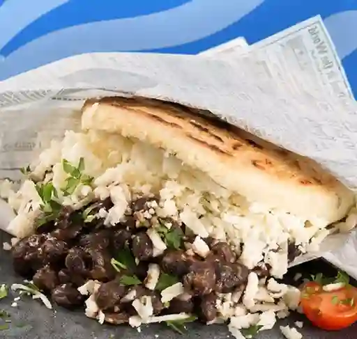 Arepa Dominó
