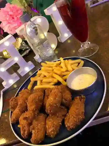 Alitas Tapatias