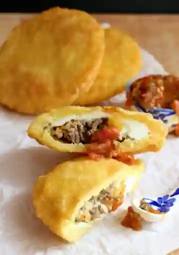 Arepa de Huevo con Carne