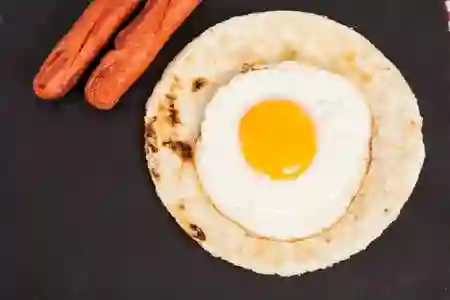 Arepa con Huevos Fritos
