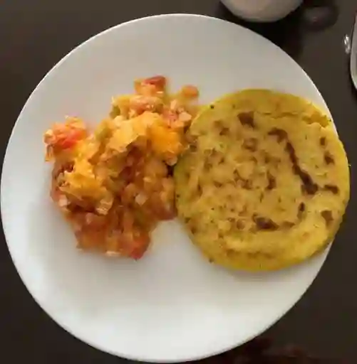 Arepa con Huevos con Aliño