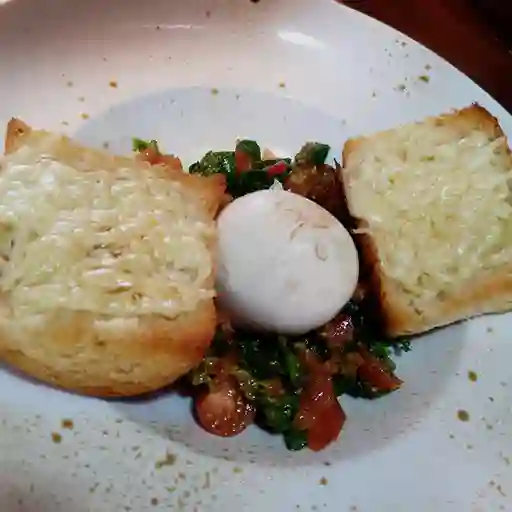 Burrata Caprese