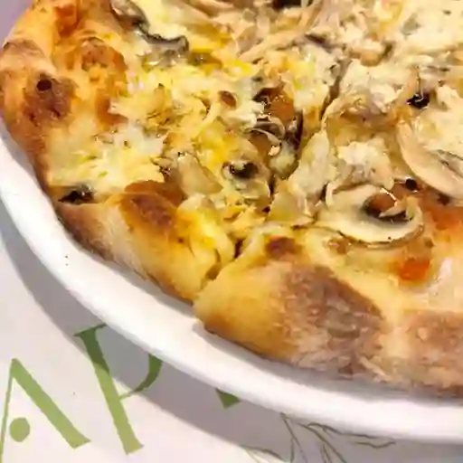 Pizza Pollo Champiñón