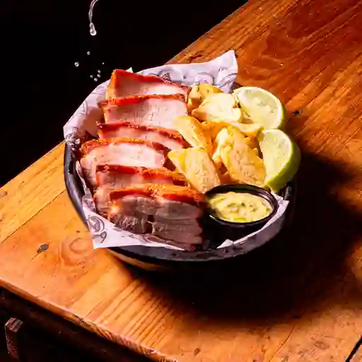 Chicharrón Carnudo