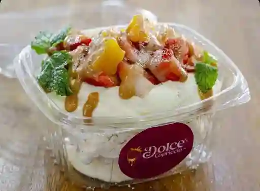Merengones con Fresa y Cereza