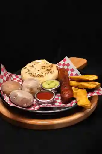 Chorizo con Papa y Platanito