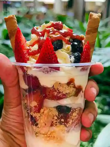 Fresas con Crema y Helado