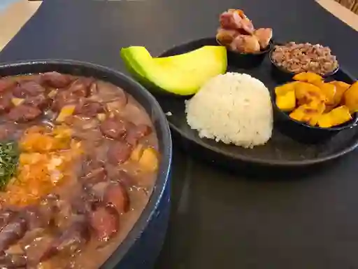 Cazuela de Frijol
