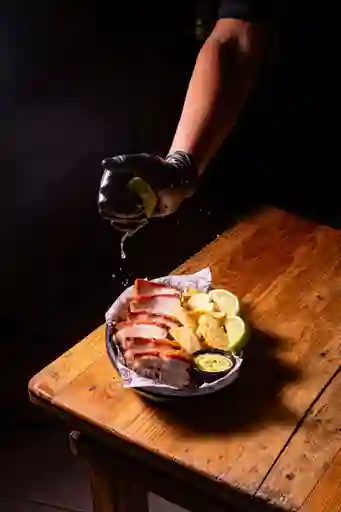 Chicharrón Carnudo