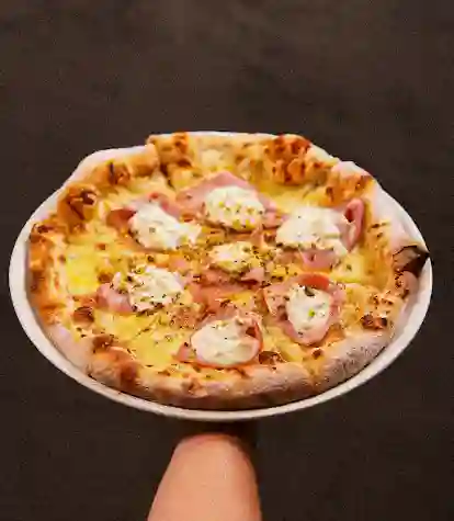 Pizza Mortadella e Stracciatella