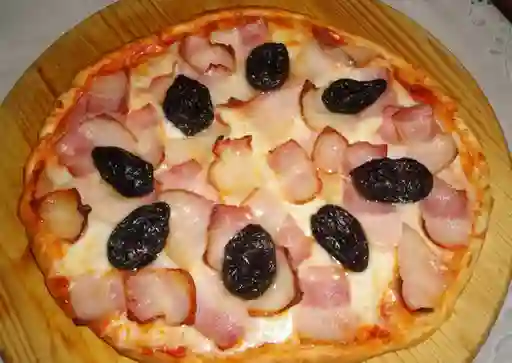 Pizza de Ciruela y Tocineta
